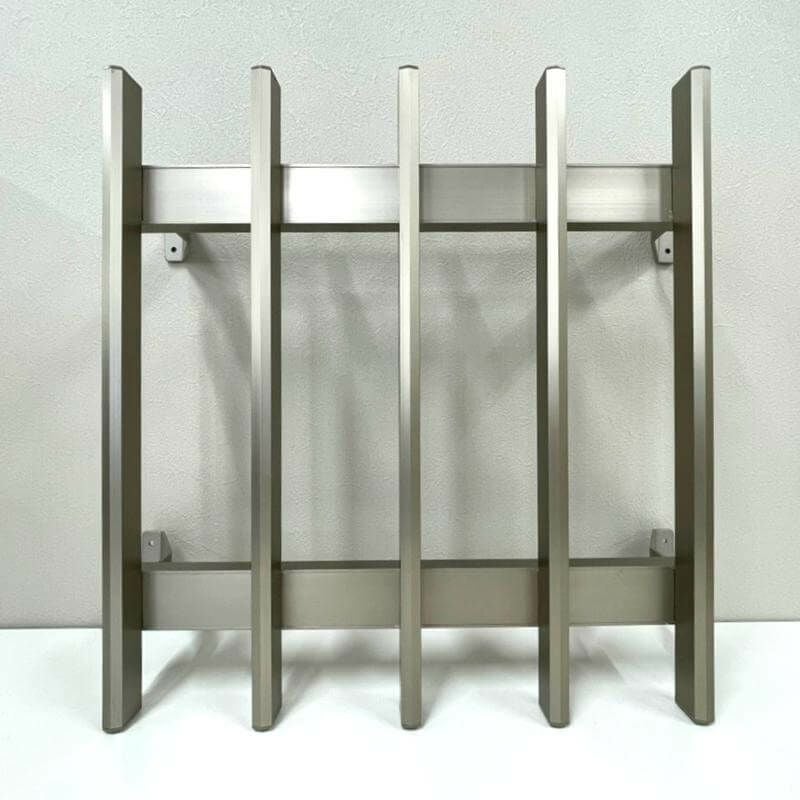 縦面格子 C型 16505 W1926×H620mm 壁付/枠付 規格寸法 たて面格子 アルミ 窓格子 サッシ 防犯 後付け 取付 リクシル LIXIL TOSTEM トステム リフォーム DIY 6枚目